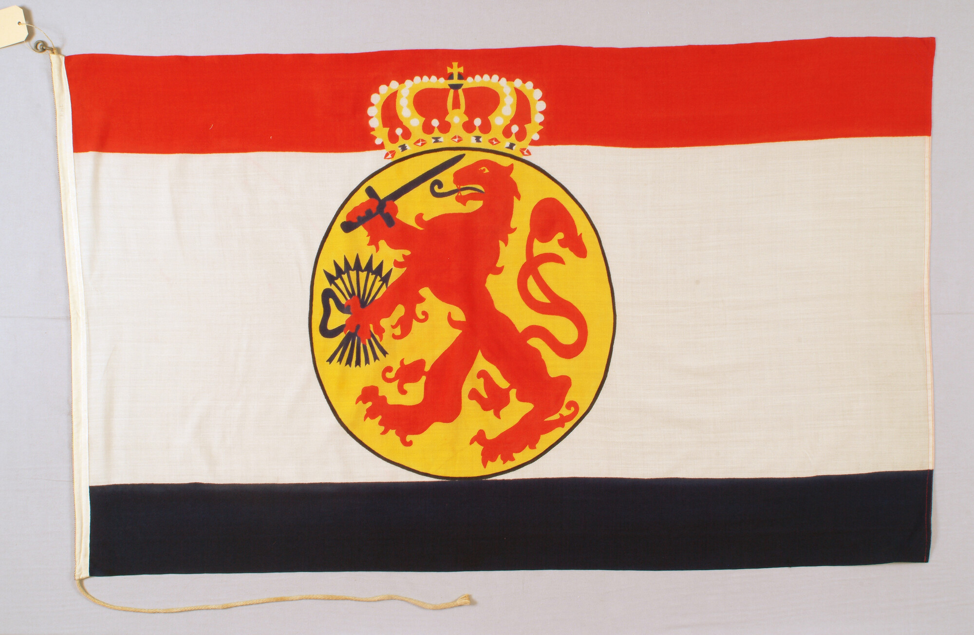S.6872(123); Rederijvlag van de Koninklijke Hollandsche Lloyd te Amsterdam; vlag
