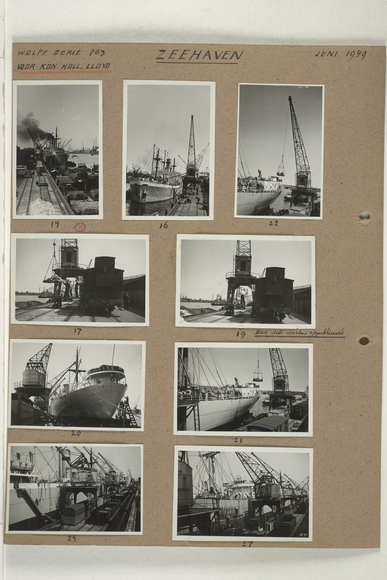 1998.2180; Omslag met een grote hoeveelheid proef foto's gemaakt in opdracht van de Gemeente Handelsinrichtingen in Amsterdam en de Koninklijke Hollandsche Lloyd te Amsterdam.; omslag