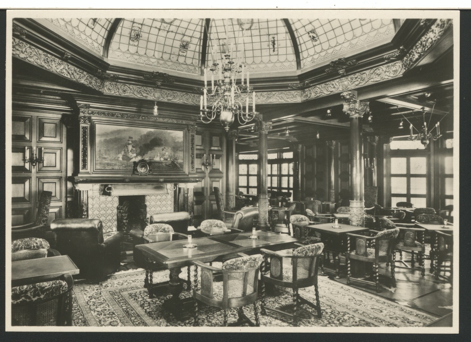 RS.0862; Tien foto's van het luxueuze interieur van het passagiersschip; prentbriefkaart-serie
