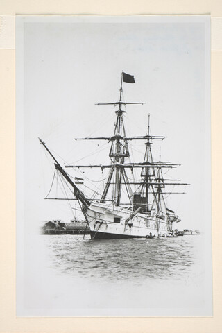 1994.6444; Het fregat Hr.Ms. 'Atjeh' vermoedelijk op de rede van Algiers voor anker (witte romp); foto