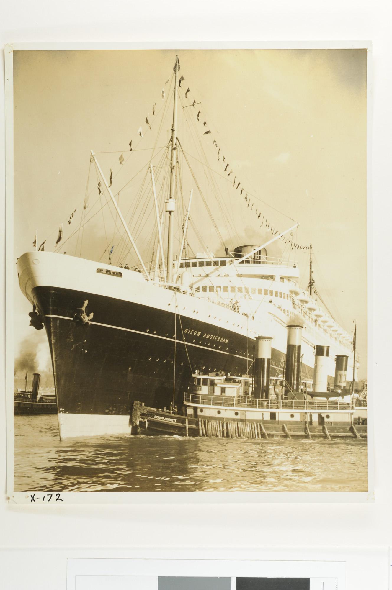 S.5647(150)10; De aankomst van het passagiersschip ss. Nieuw Amsterdam van de [...]; foto