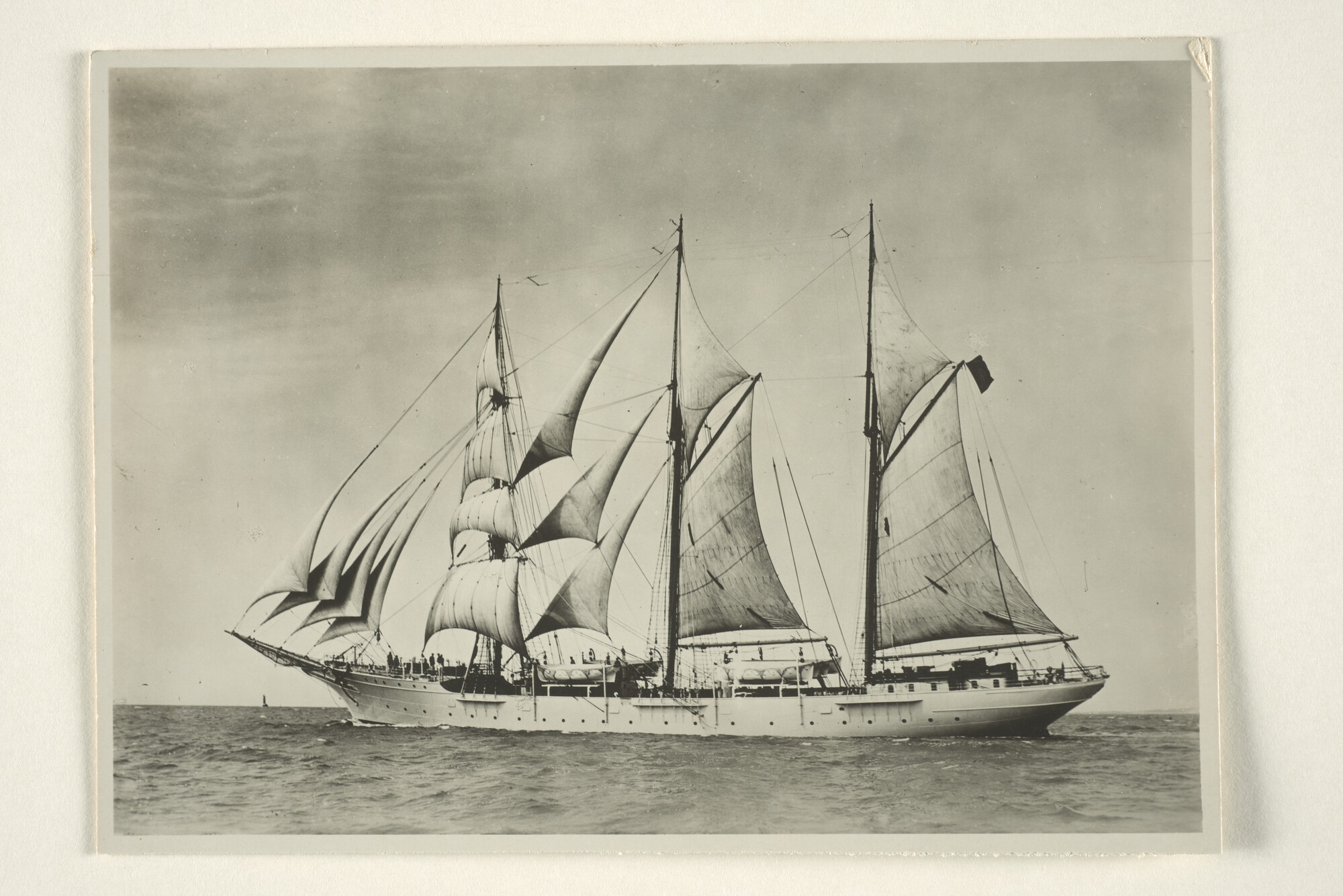 1997.1927; 'Belgisch Opleidingsschip 'Mercator'.' De Belgische stalen 3 mast bark 'Mercator' van de Zeevaart Vereeniging België [...]; foto