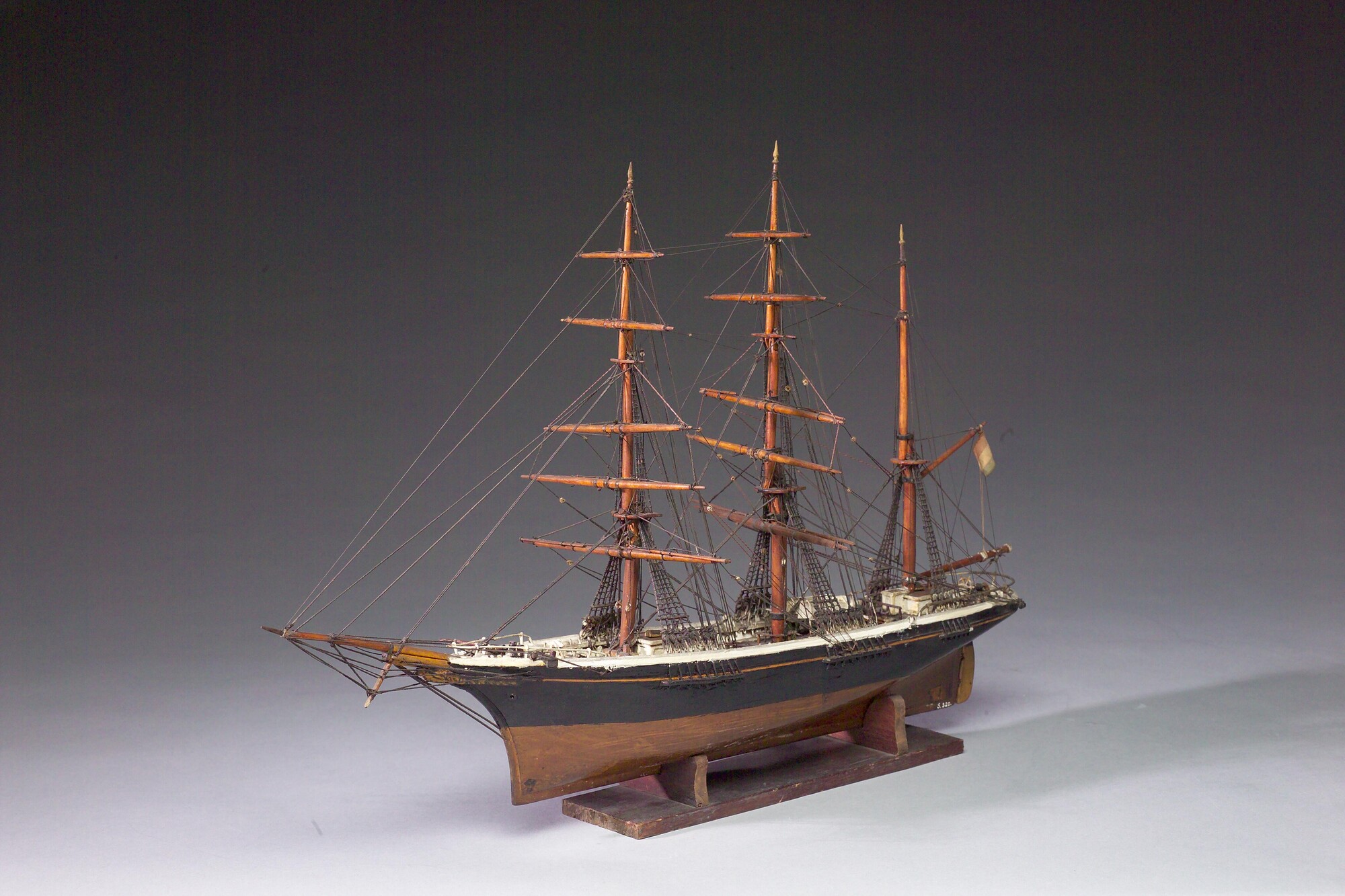 S.0320; Model van de bark Olga; scheepsmodel