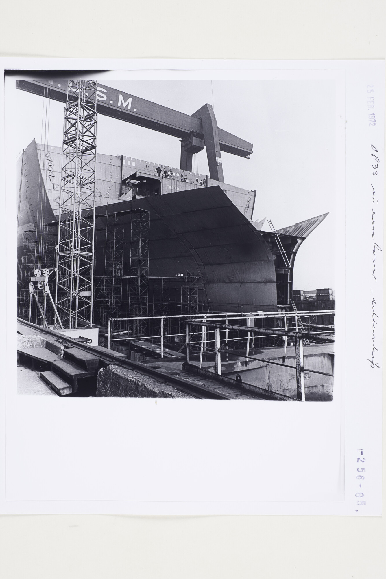 S.5444(5332)07; Foto van de bouw het achterschip van de mammoettanker Texaco Panama op helling II/III van de NDSM; foto