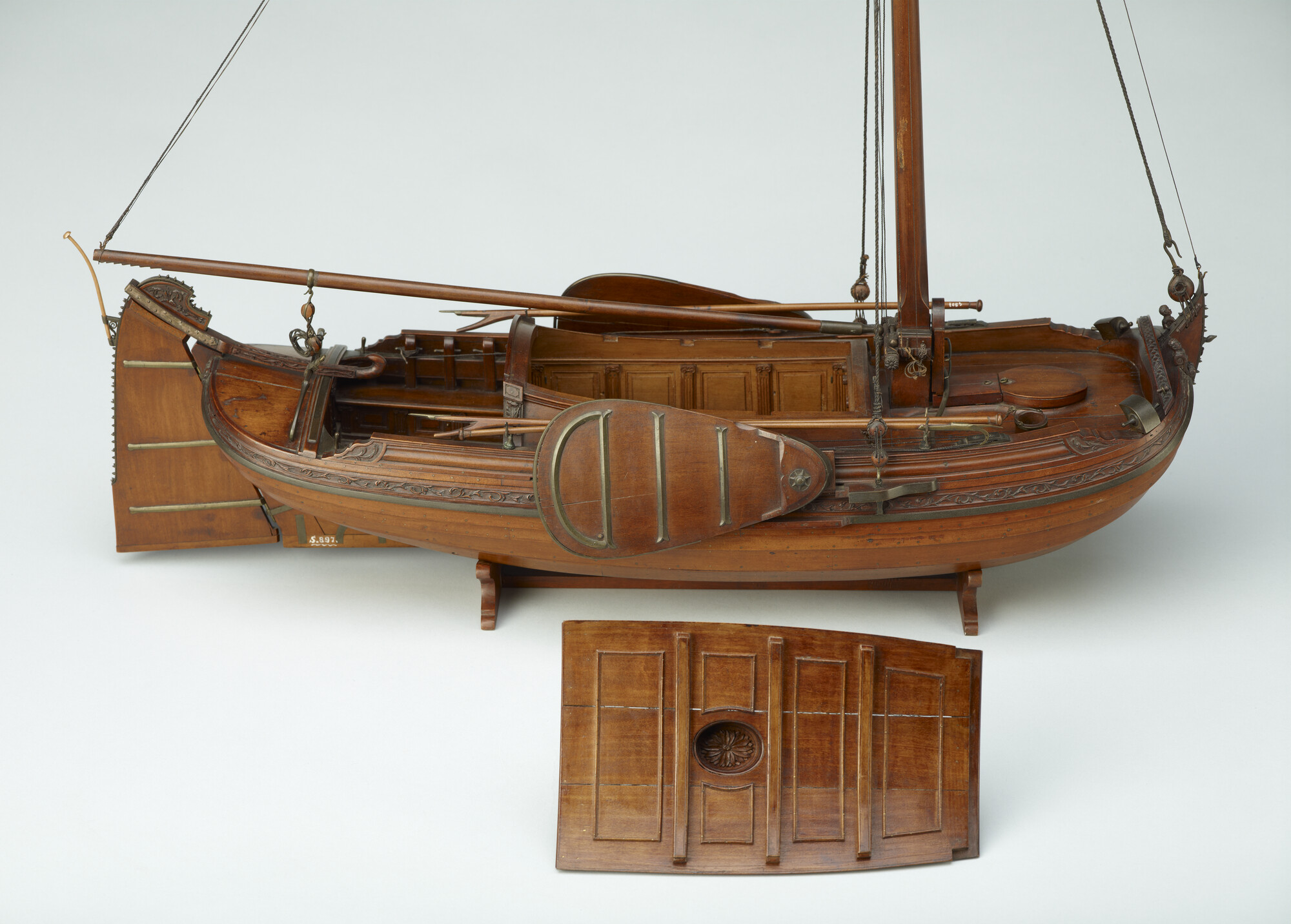 S.0897; Model van een boeier; scheepsmodel