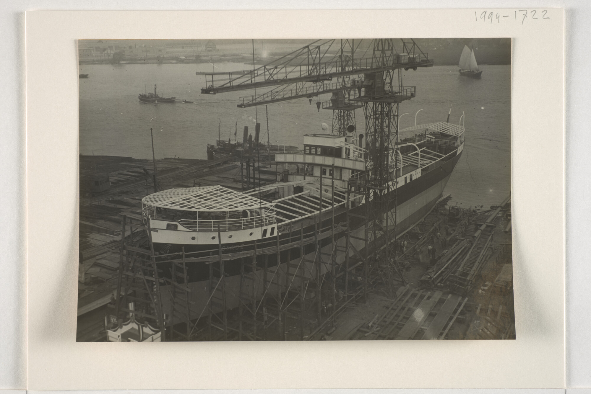 1994.1722; Foto's van de tewaterlating van het ss. 'Siaoe' van de KPM; fotoreportage