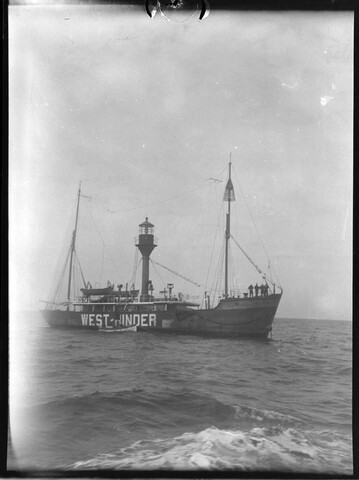 S.7143(1425)2b; Negatief van het lichtschip 'West-Hinder'; negatief