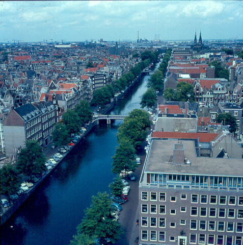 S.9100(1528); Stadsgezicht in Amsterdam; diapositief