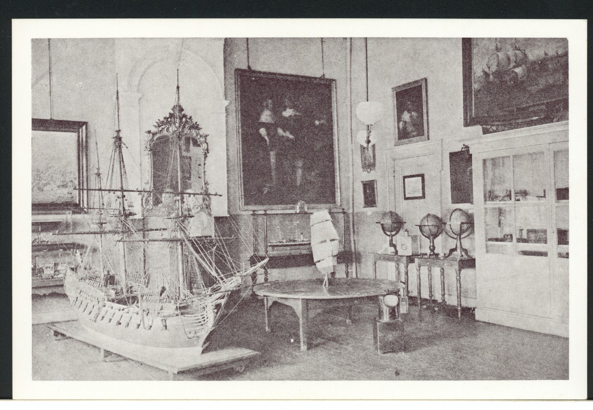A.6762; Vijf reproducties van foto's van het leven in en rond de Kweekschool voor de Zeevaart; prentbriefkaart-serie