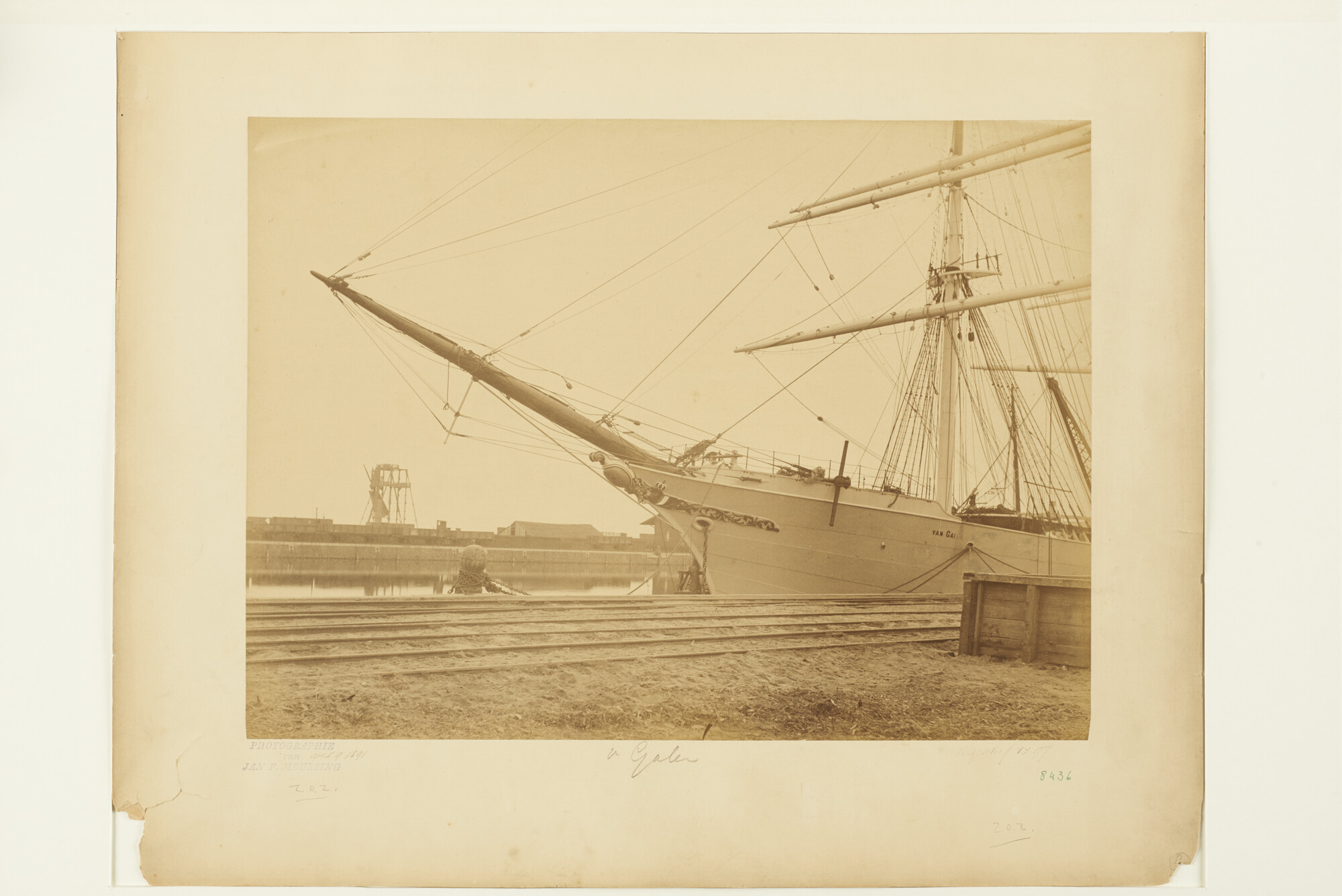 S.1156(06)164; Het stalen barkschip Van Galen (voorschip) gebouwd op de werf van Jan F. Meursing te Amsterdam; foto