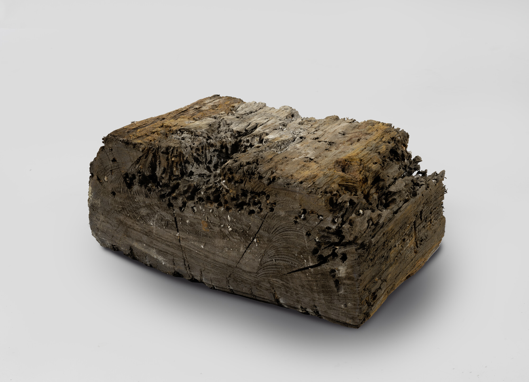 1999.3096; Fragment van een scheepsonderdeel; balk