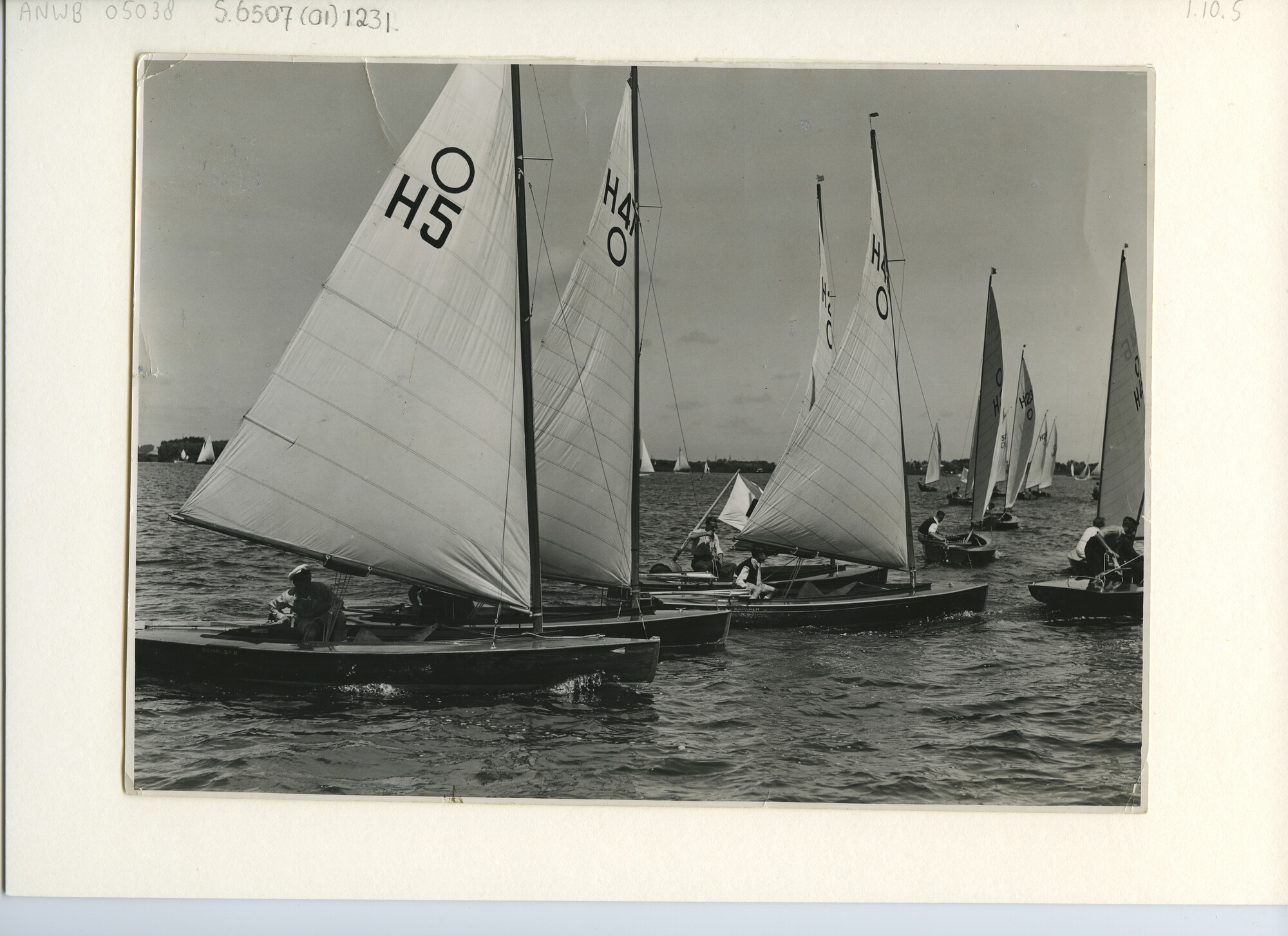 S.6507(01)1231; Foto Olympia-jollen op de Kagerplassen; foto