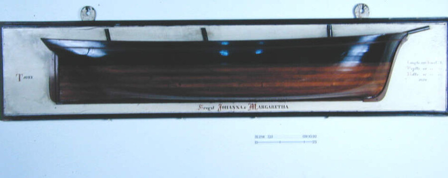 S.0214(03); Halfmodel van het koopvaardijfregat Johanna en Margaretha; scheepsmodel