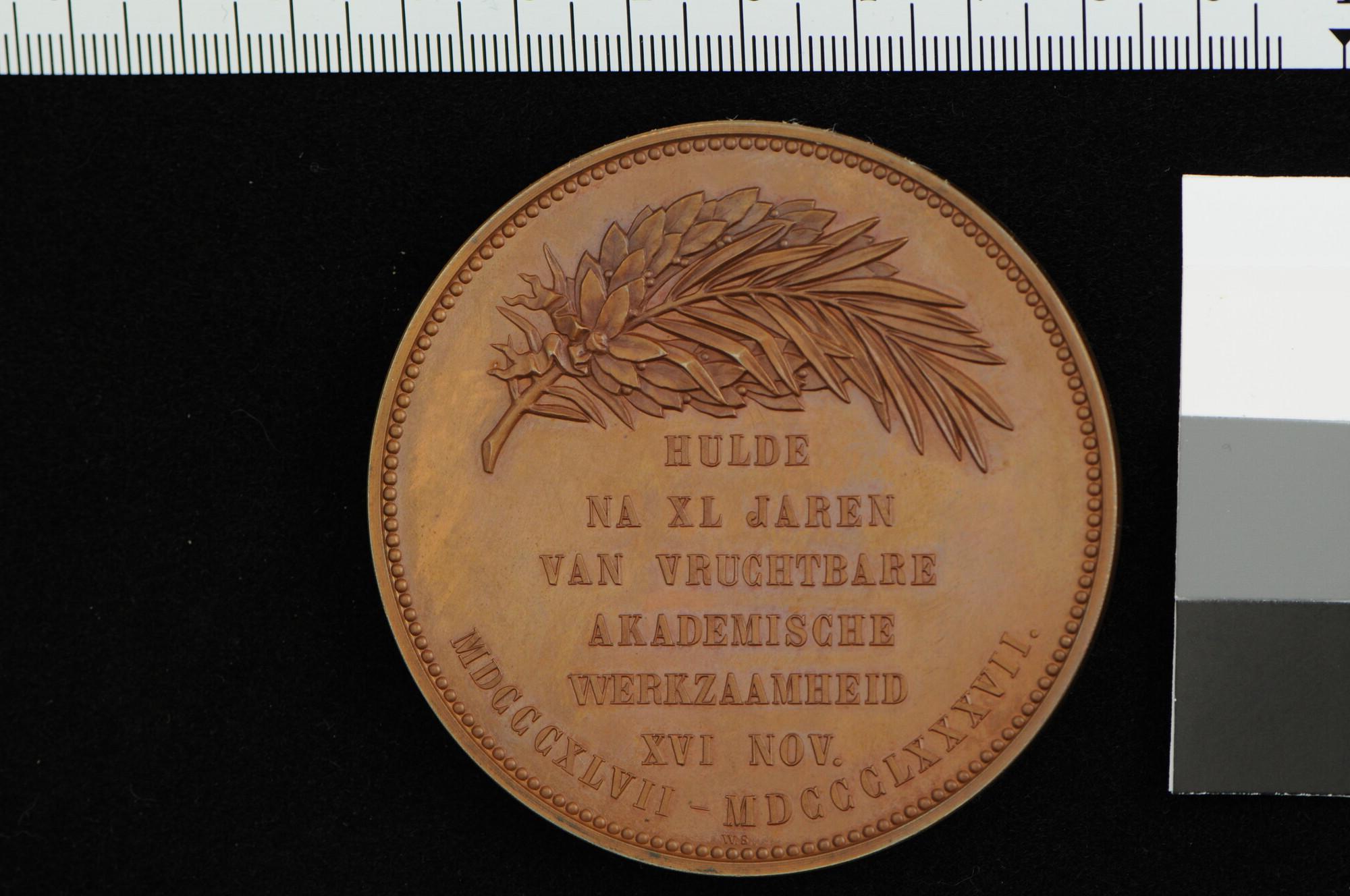 A.0058(19); Penning op Buys Ballot na veertig jaar hoogleraarschap, 1887; penning