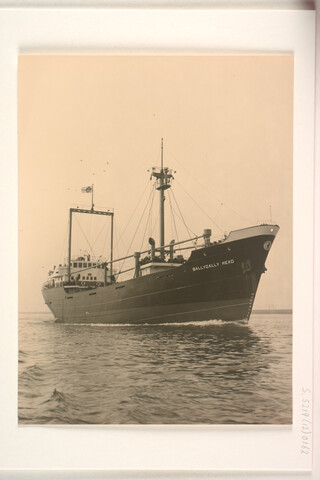 S.5219(12)0162; Foto's van de proeftocht van het Noord-Ierse vrachtschip ms. Balleygalley Head; fotoreportage