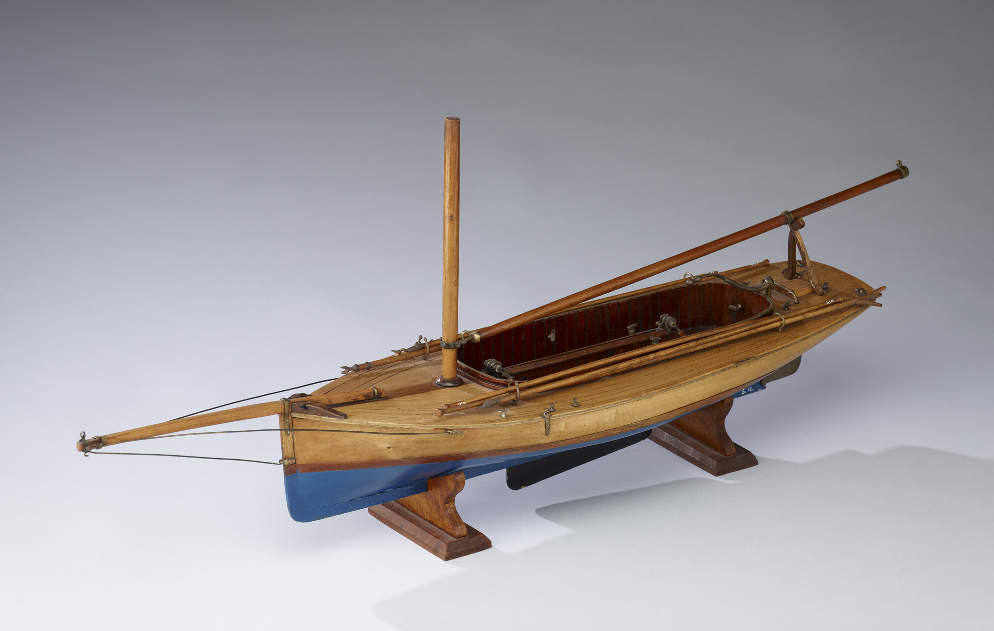 S.0010(03); Model van een midzwaardjacht; scheepsmodel