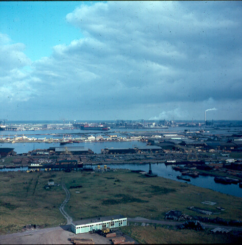 S.9100(0397); Overzicht van de Houthaven te Amsterdam; diapositief