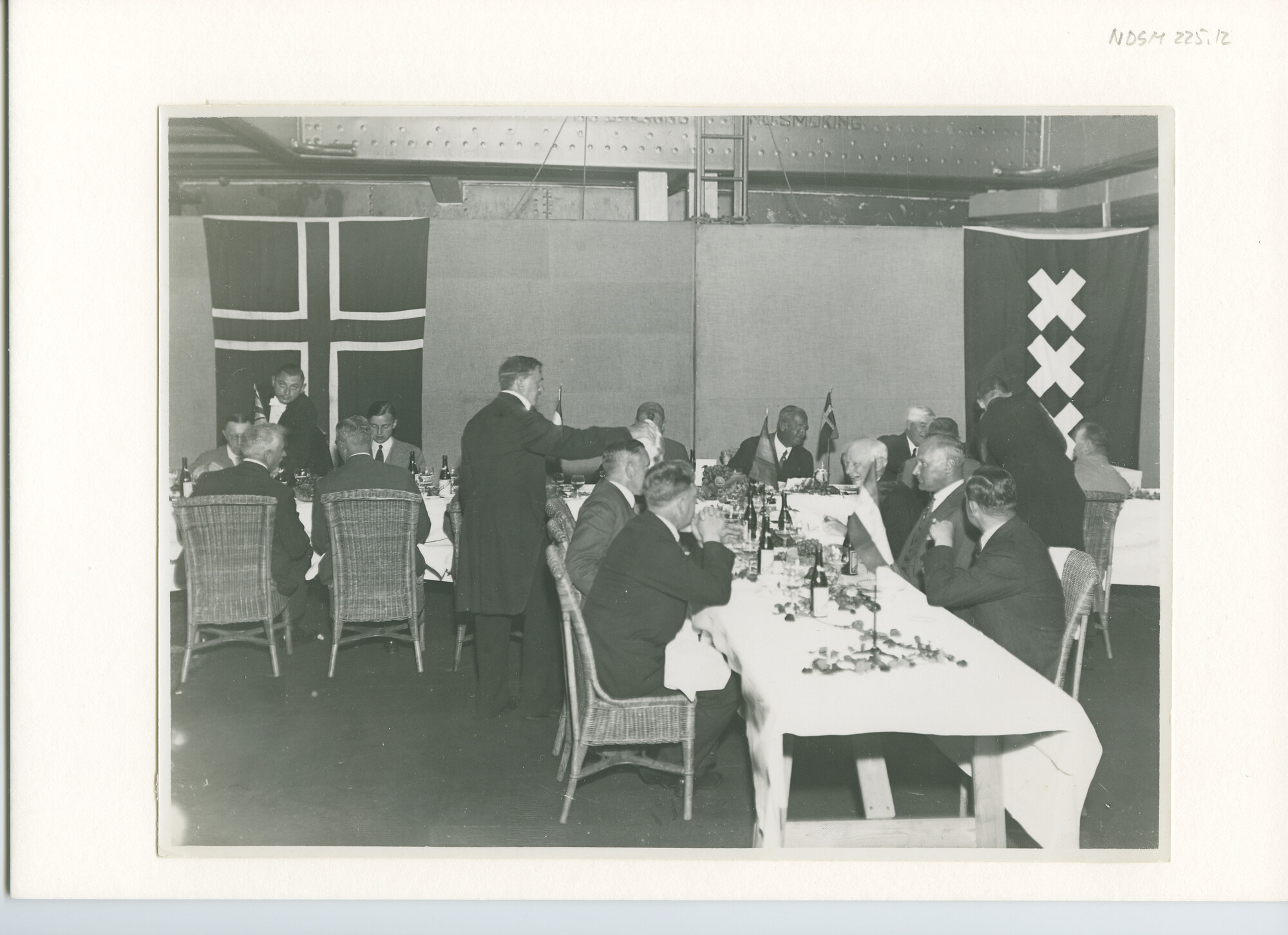 S.5444(1029)14; Foto van de tewaterlating van het vrachtschip ms. Tarn; foto