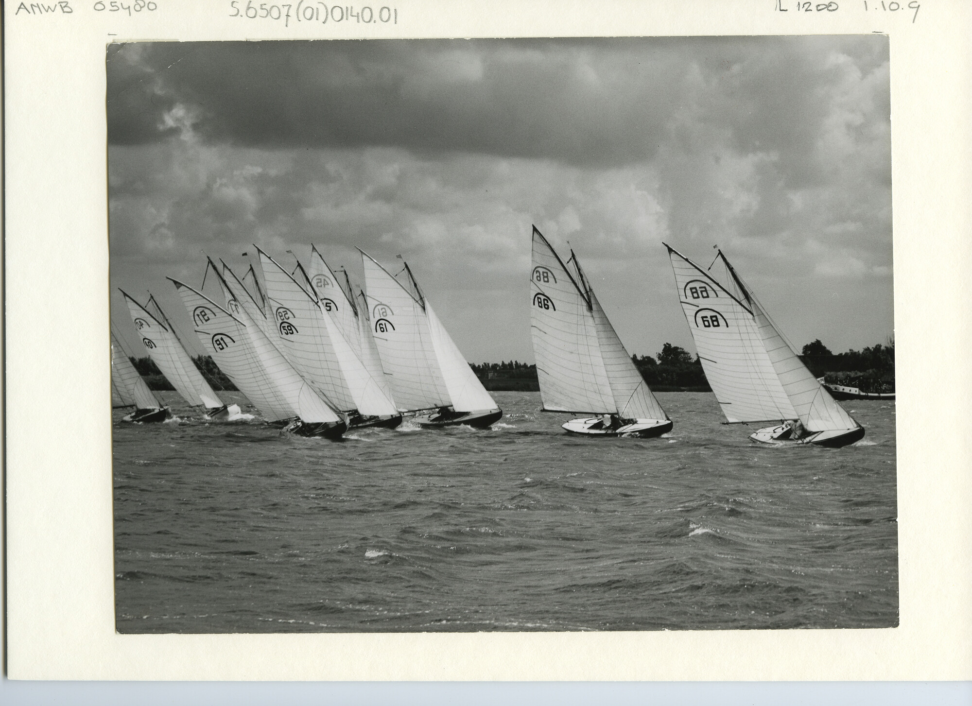 S.6507(01)0140.01; Foto van de Kaagweek 1958: de Regenboogklasse; foto