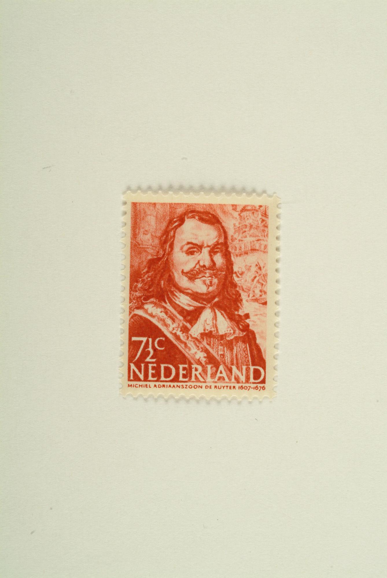 2004.5714; Postzegel van 7 1/2 cent uit de Zeehelden-serie van 1943-1944: Michiel de Ruyter; postzegel