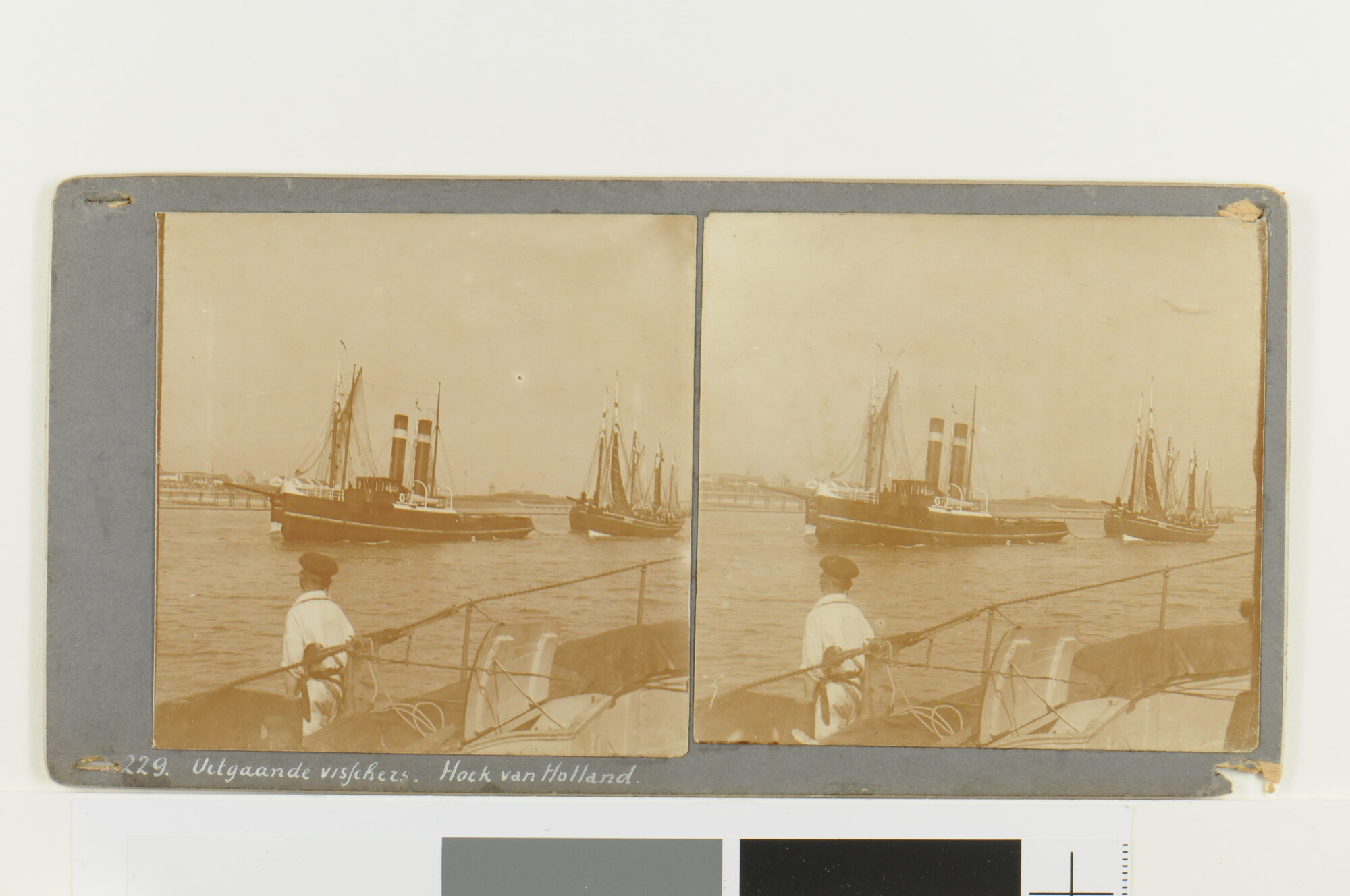 S.4834(01)85; Eén van een serie van acht stereofoto's van de reis van de stoomkanonneerboten Hr.Ms. 'Geep' en 'Tyr'; foto