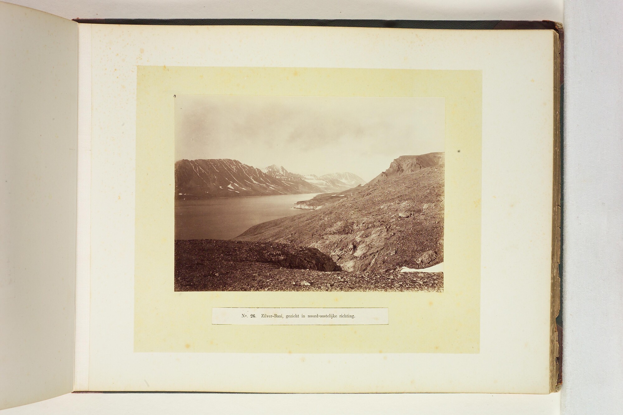 S.2956(09); Album met foto's van de Tweede Noordpoolexpeditie van de Willem Barents; fotoalbum