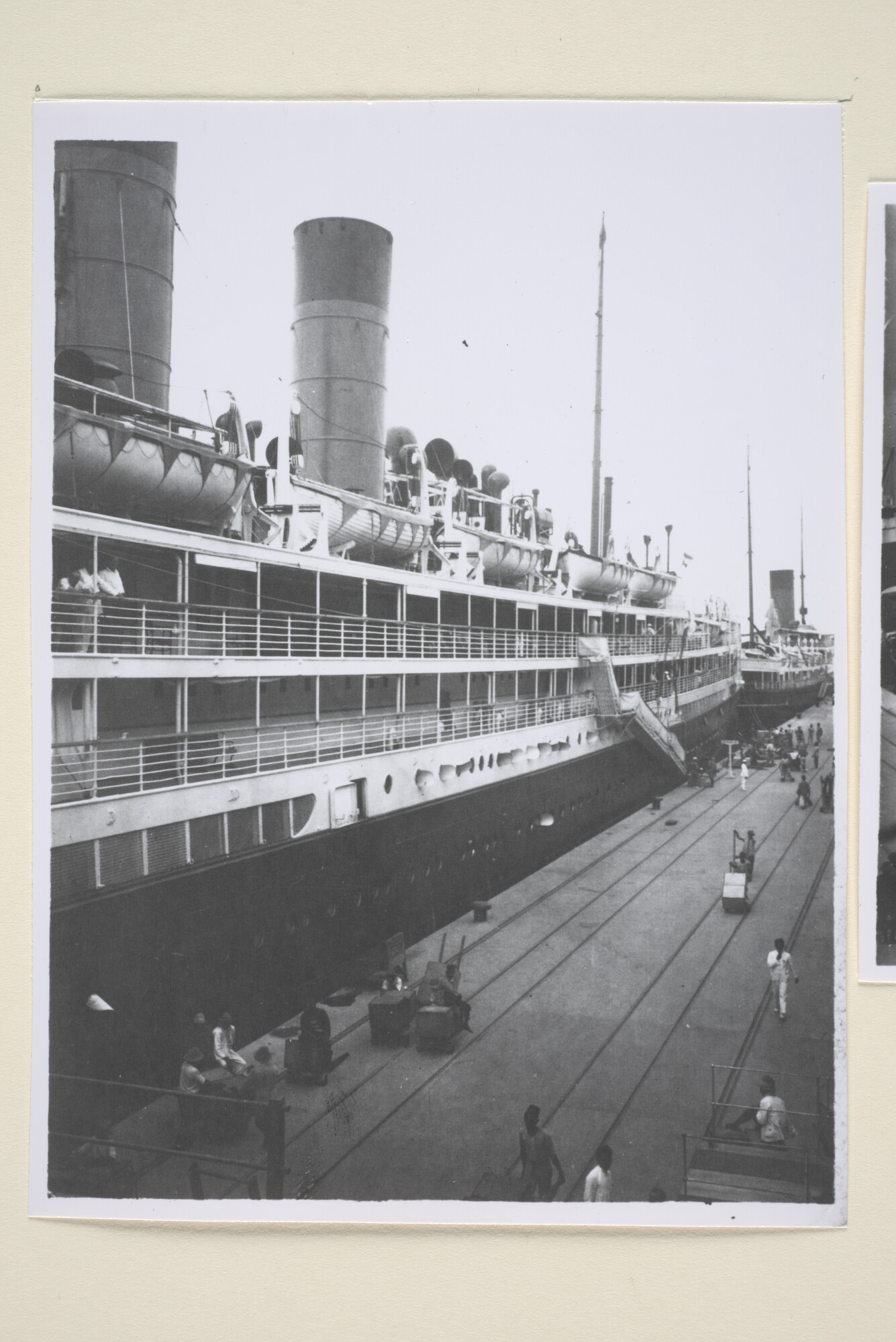1995.5048; Reproductiefoto's van het mailschip ss. Jan Pieterszoon Coen van de SMN; fotoreportage