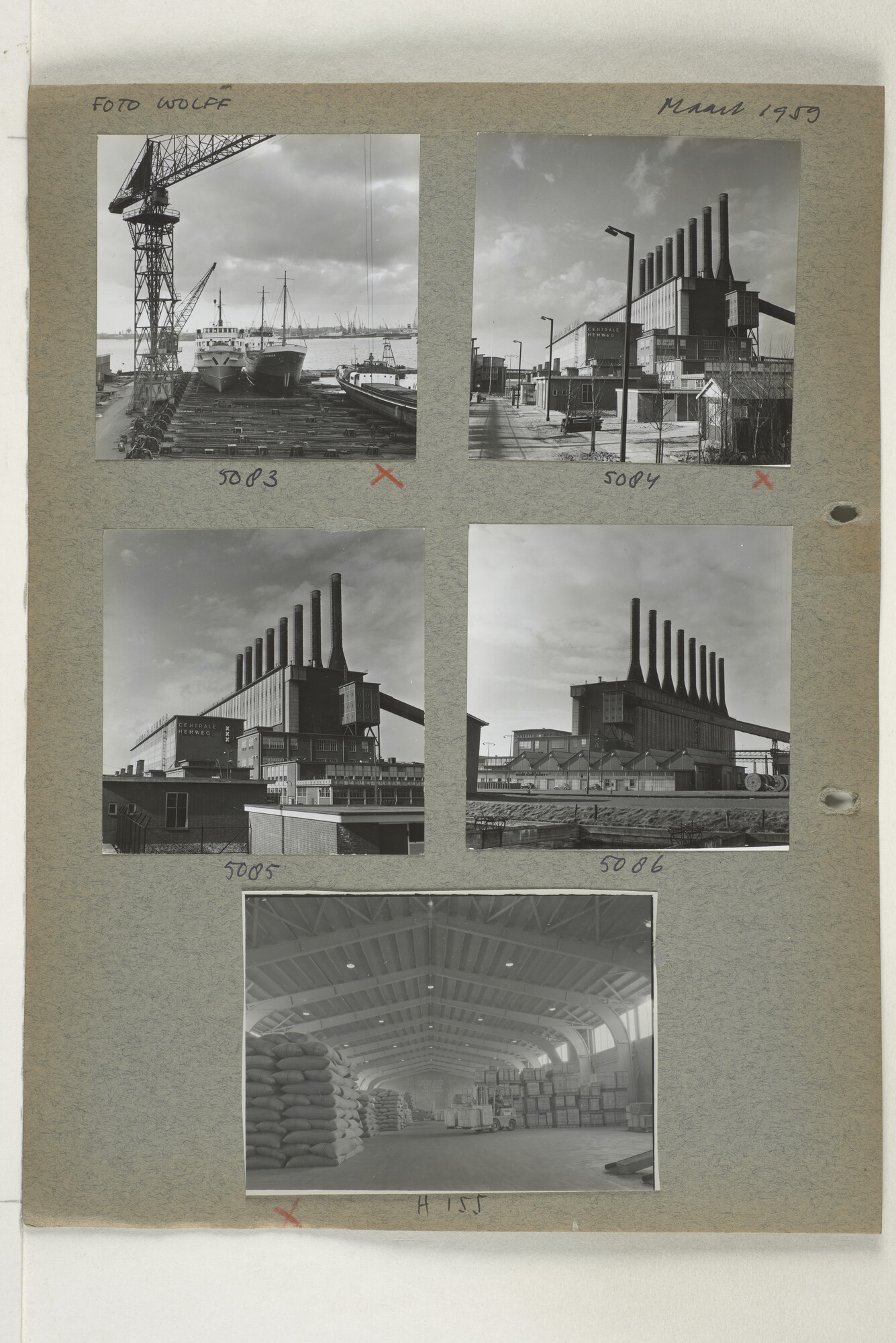1998.2183; Omslag (voorheen ordner) met een grote hoeveelheid proef foto's van de haven en de stad van Amsterdam; omslag
