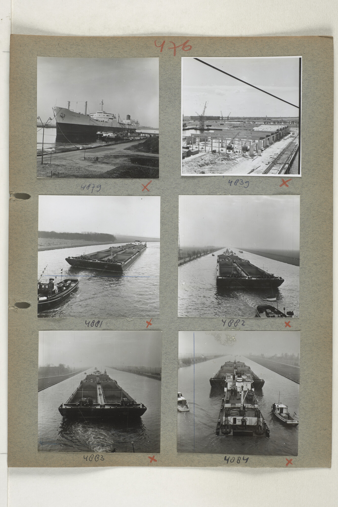 1998.2183; Omslag (voorheen ordner) met een grote hoeveelheid proef foto's van de haven en de stad van Amsterdam; omslag