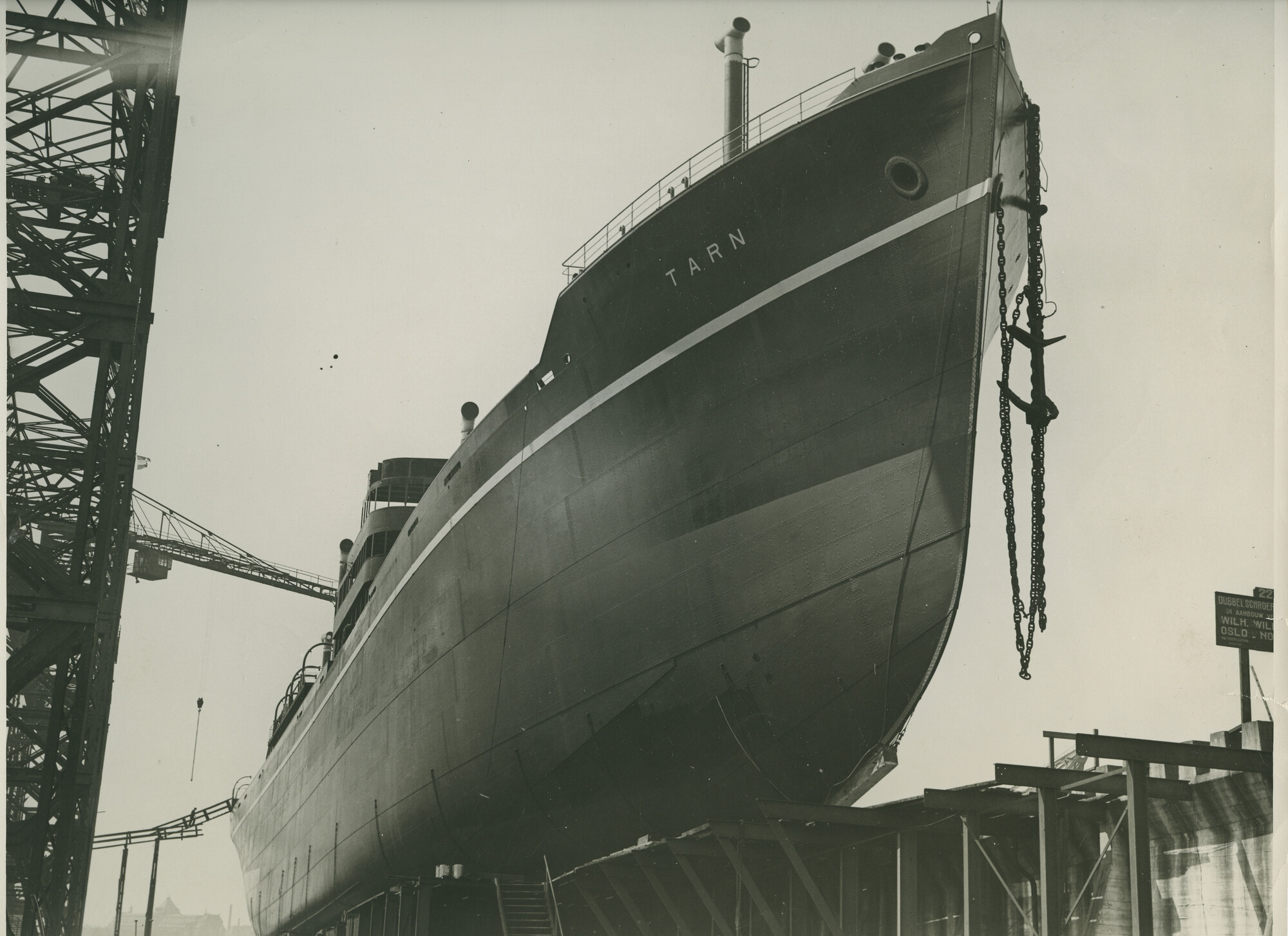 S.5444(1029)16; Foto van de tewaterlating van het vrachtschip ms. Tarn; foto