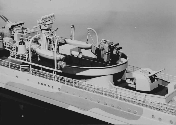 A.4944; Model van de luchtverdedigingskruiser Hr.Ms. Jacob van Heemskerck; scheepsmodel