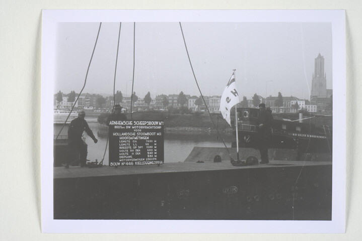 S.5219(12)0459; Foto's van de kiellegging van het Ro-Ro vrachtschip ms. 'Amstelstroom' op de langshelling van de ASM; fotoreportage