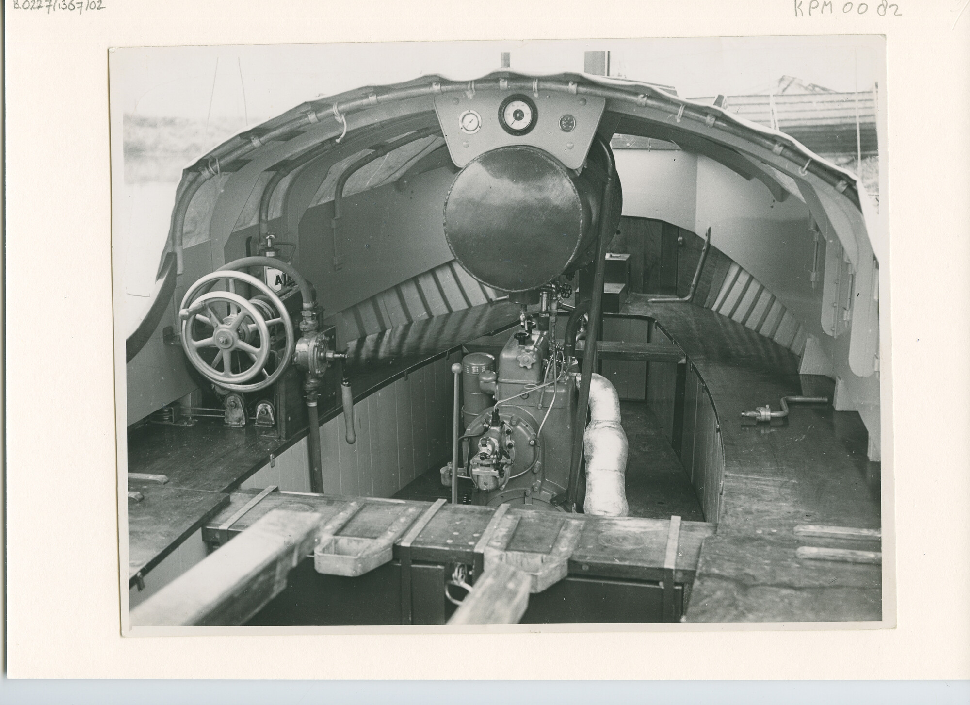 B.0227(1367)02; Foto van de proefvaart van één van de reddingboten (met zeilvermogen) van [...]; foto