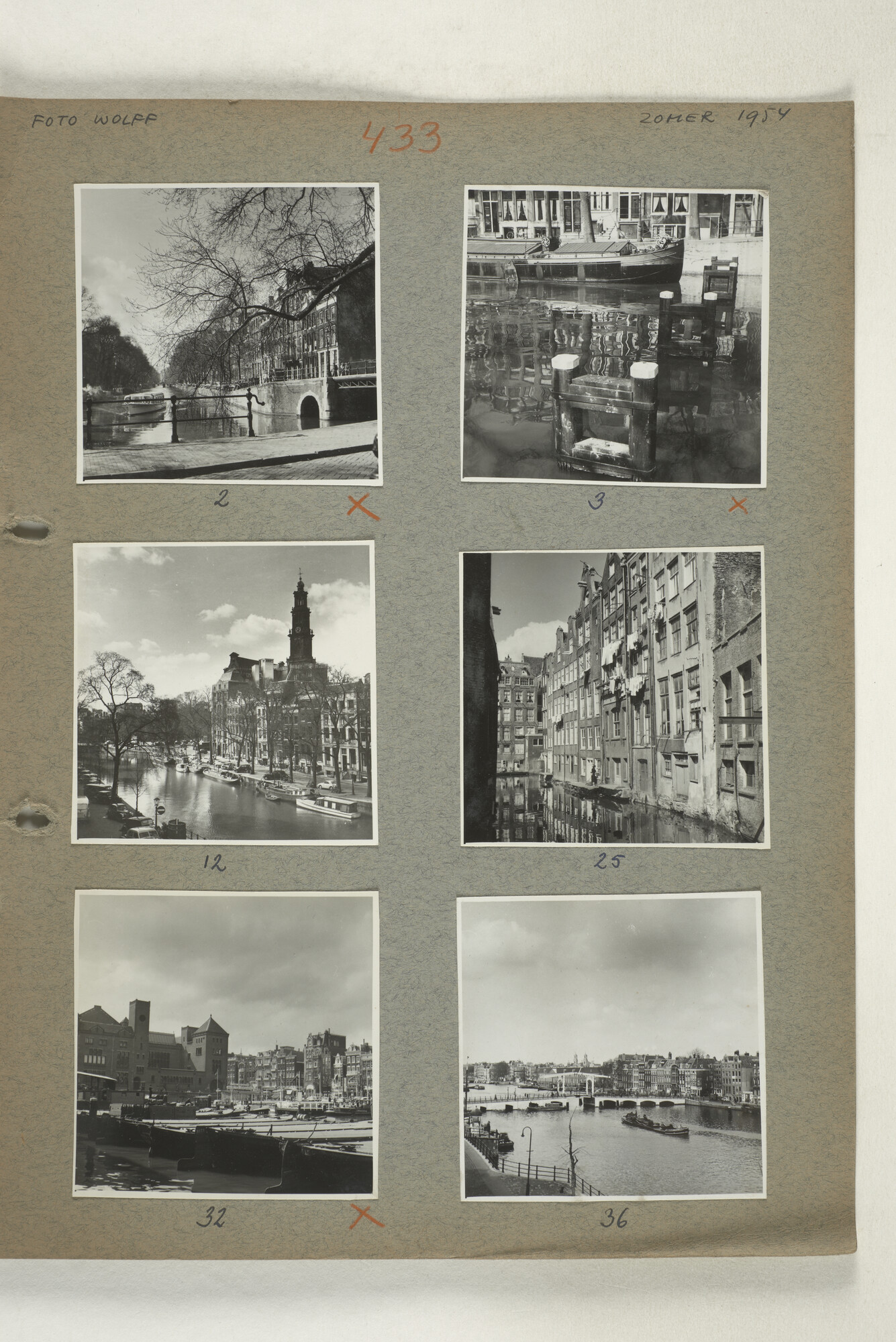 1998.2182; Omslag (voorheen ordner) met een grote hoeveelheid proef foto's van de haven en de stad van Amsterdam; omslag