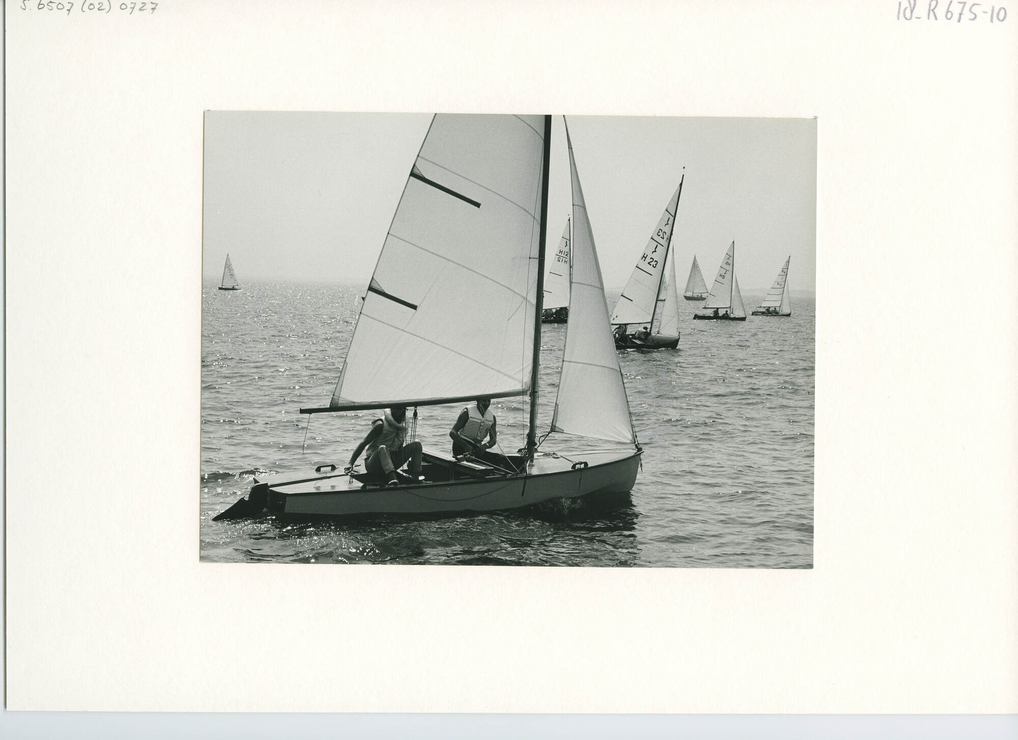 S.6507(02)0727.01; Zwart-wit foto van de Hollandweek II en Na-Braassem 1964: de Hornet-klasse; foto