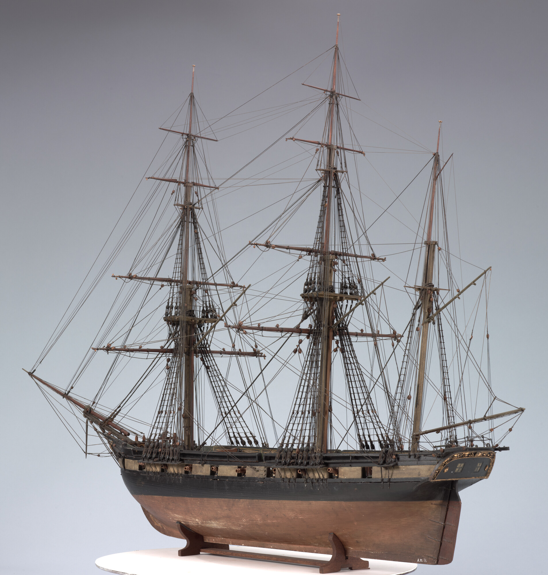 A.0111(03); Model van een driemaster; scheepsmodel