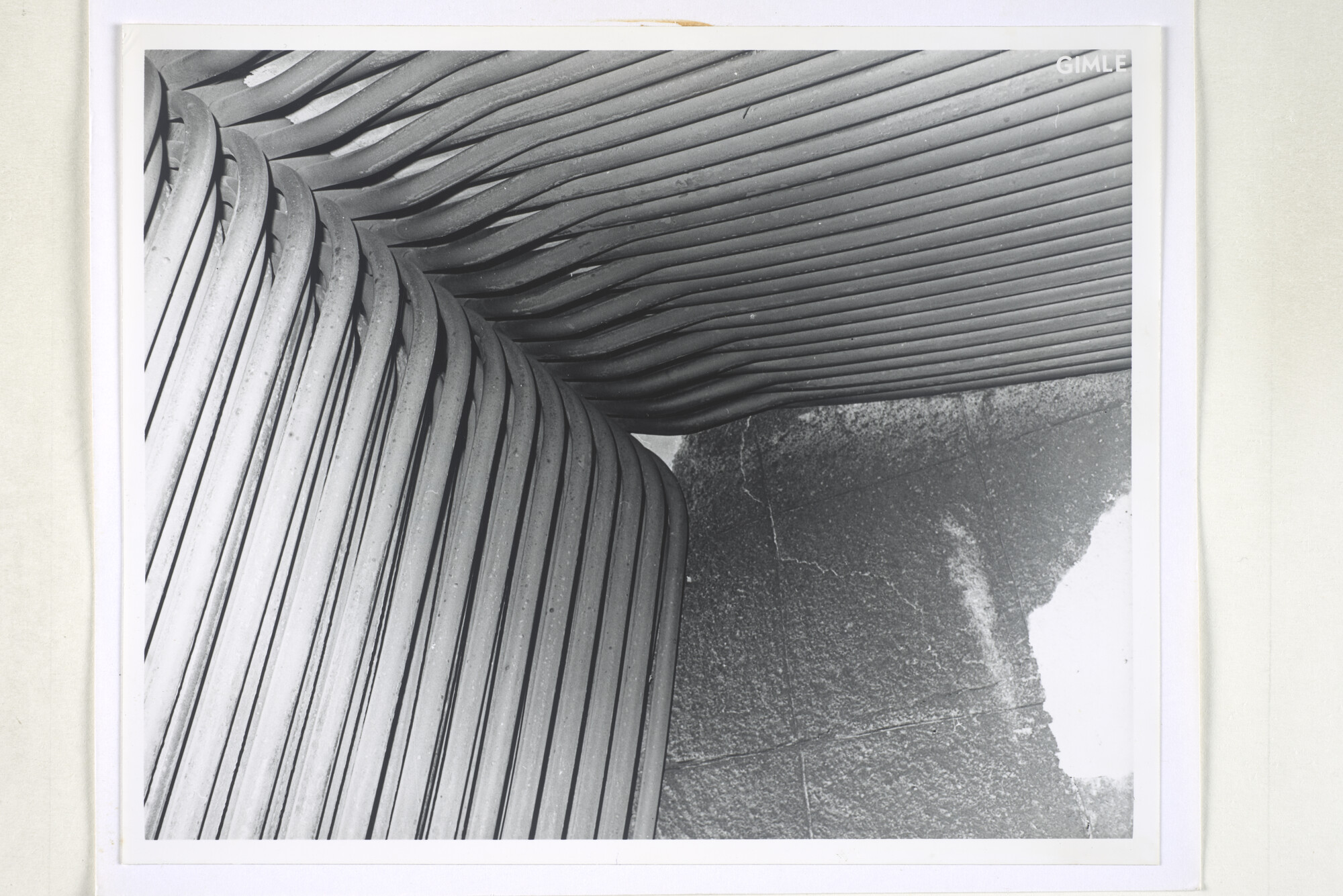 2000.3205; (Schade)fotos van beschadigingen aan de voortstuwingsinstallatie van de [...]; fotoreportage