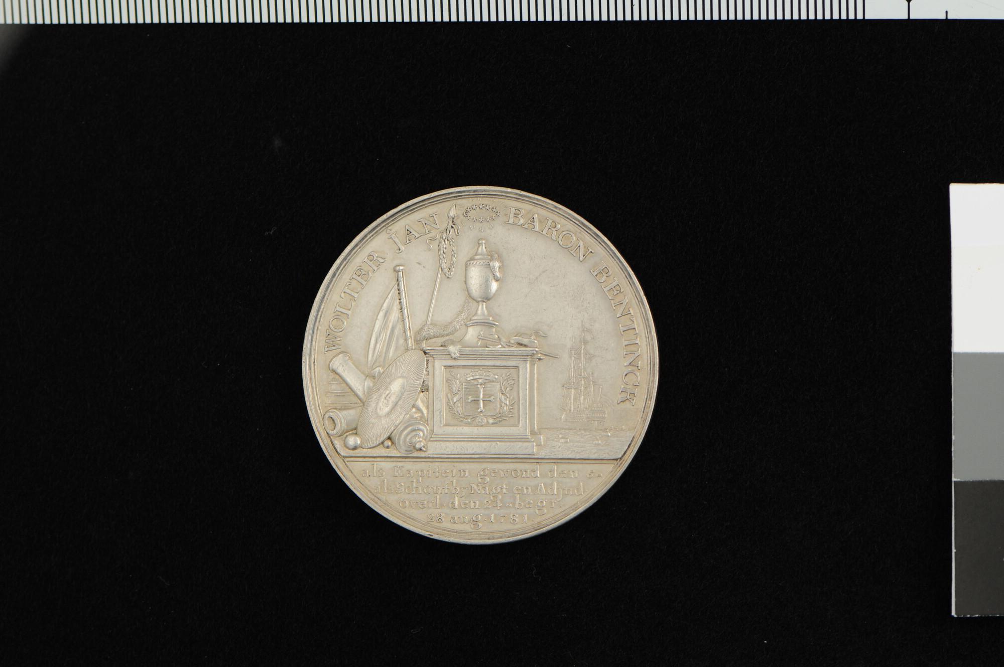 1991.0158; Zilveren penning op het overlijden van W.J. baron Bentinck, 1781; penning