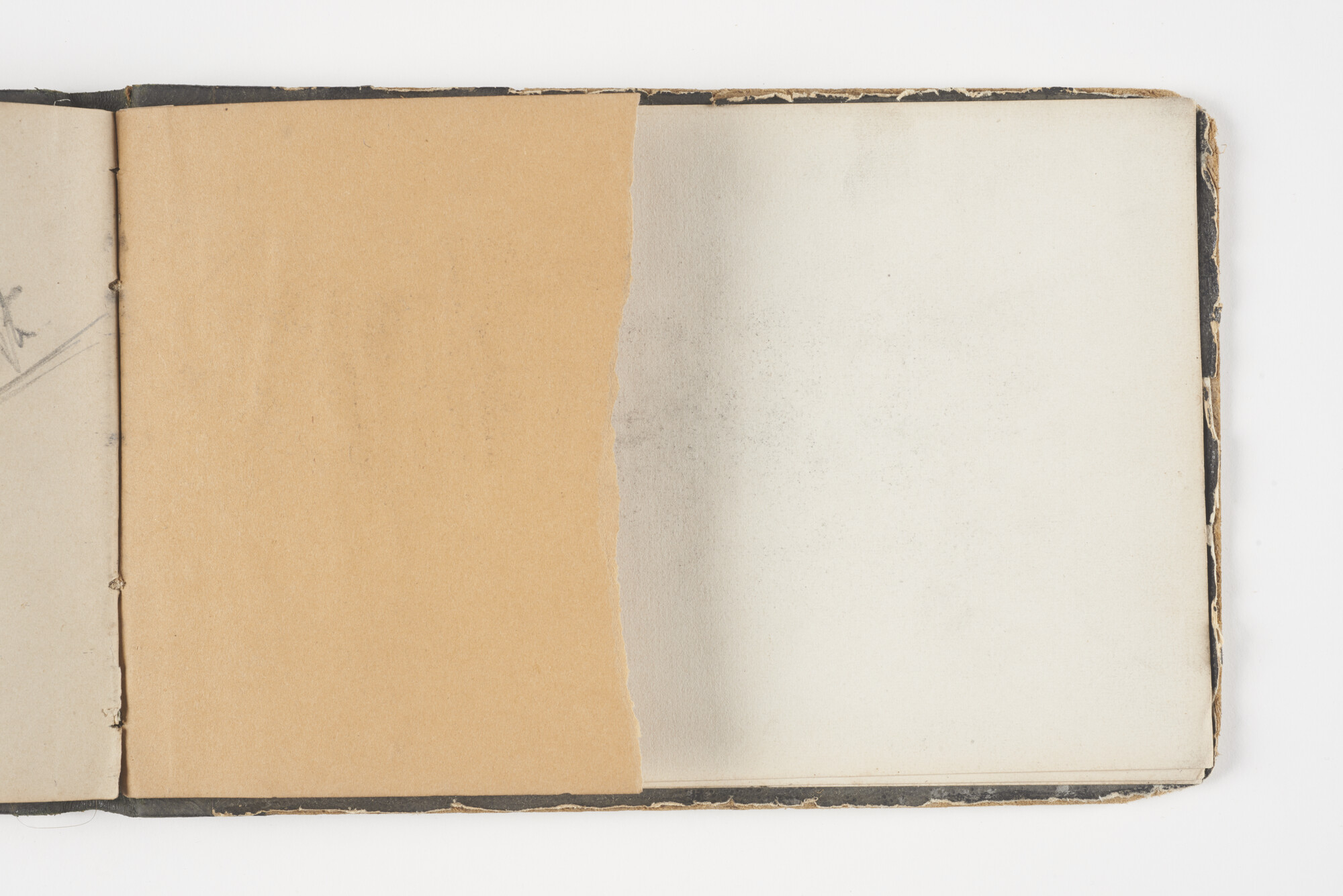 A.2019(02); Schetsboek met studies van binnenschepen en zeeschepen; schetsboek