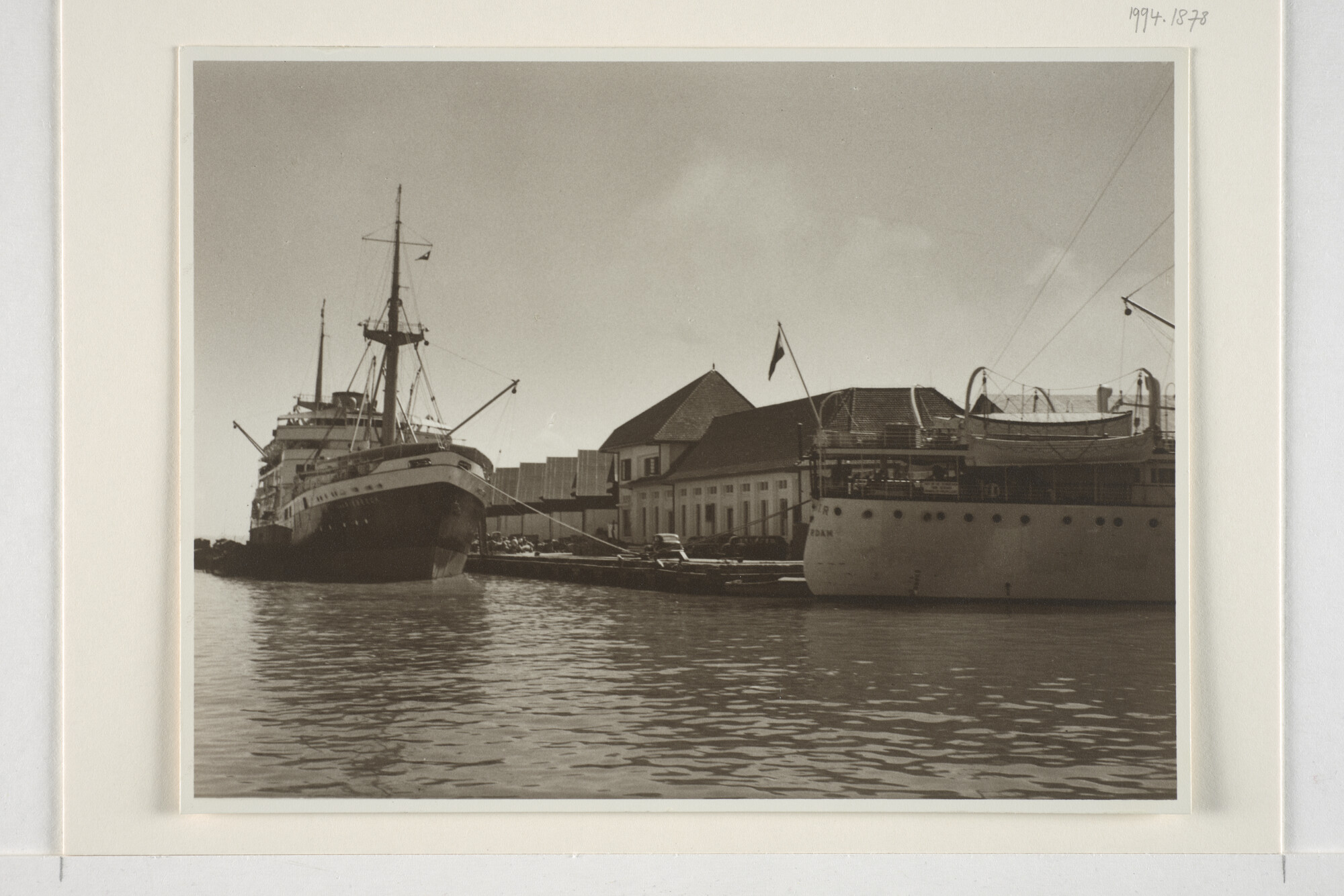 1994.1878; Fotos van ms. Van Riebeeck van de KPM [...]; fotoreportage