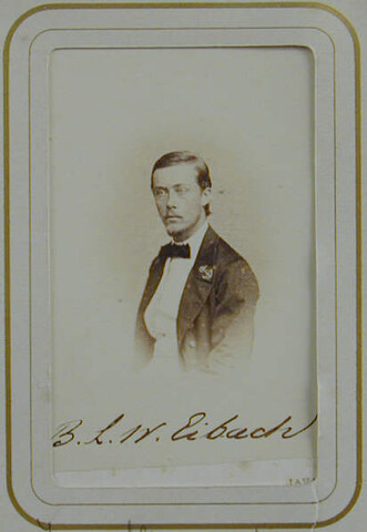 S.0576(01)125; Portretfoto van ingenieur der derde klasse B.L.W. Eibach; foto