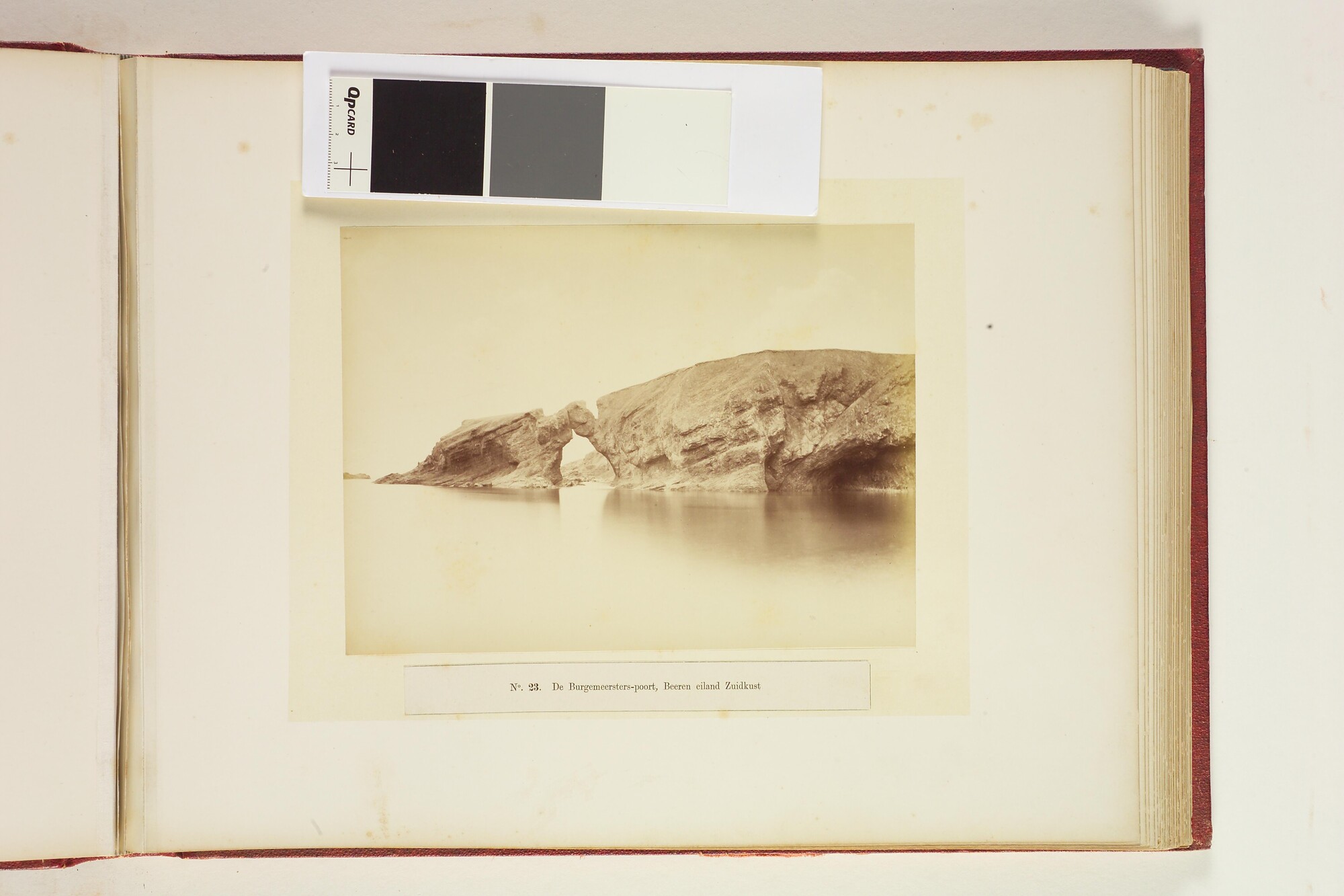 S.0068(05); Album met foto's van de Eerste Noordpoolexpeditie van de Willem Barents; fotoalbum