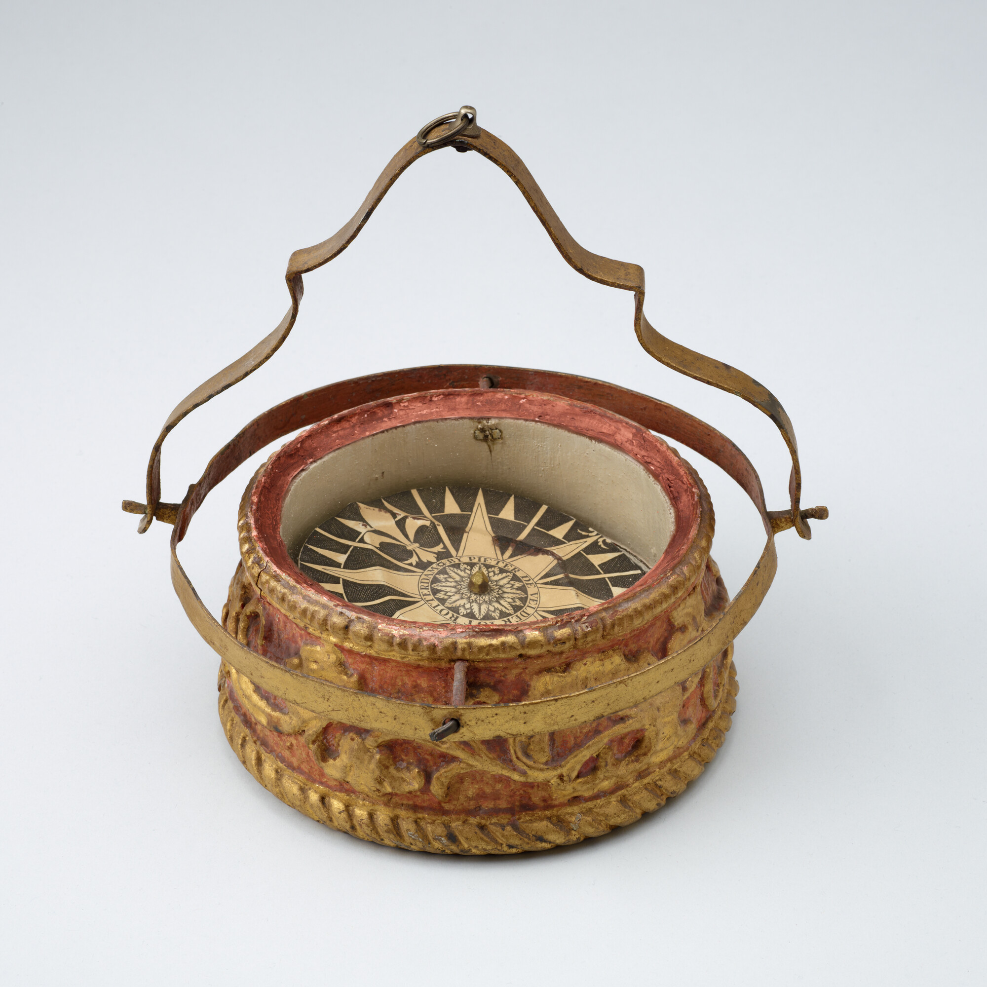A.1114; Hangkompas door Johannes van Groenendaal, Rotterdam, 1690-1700; kompas