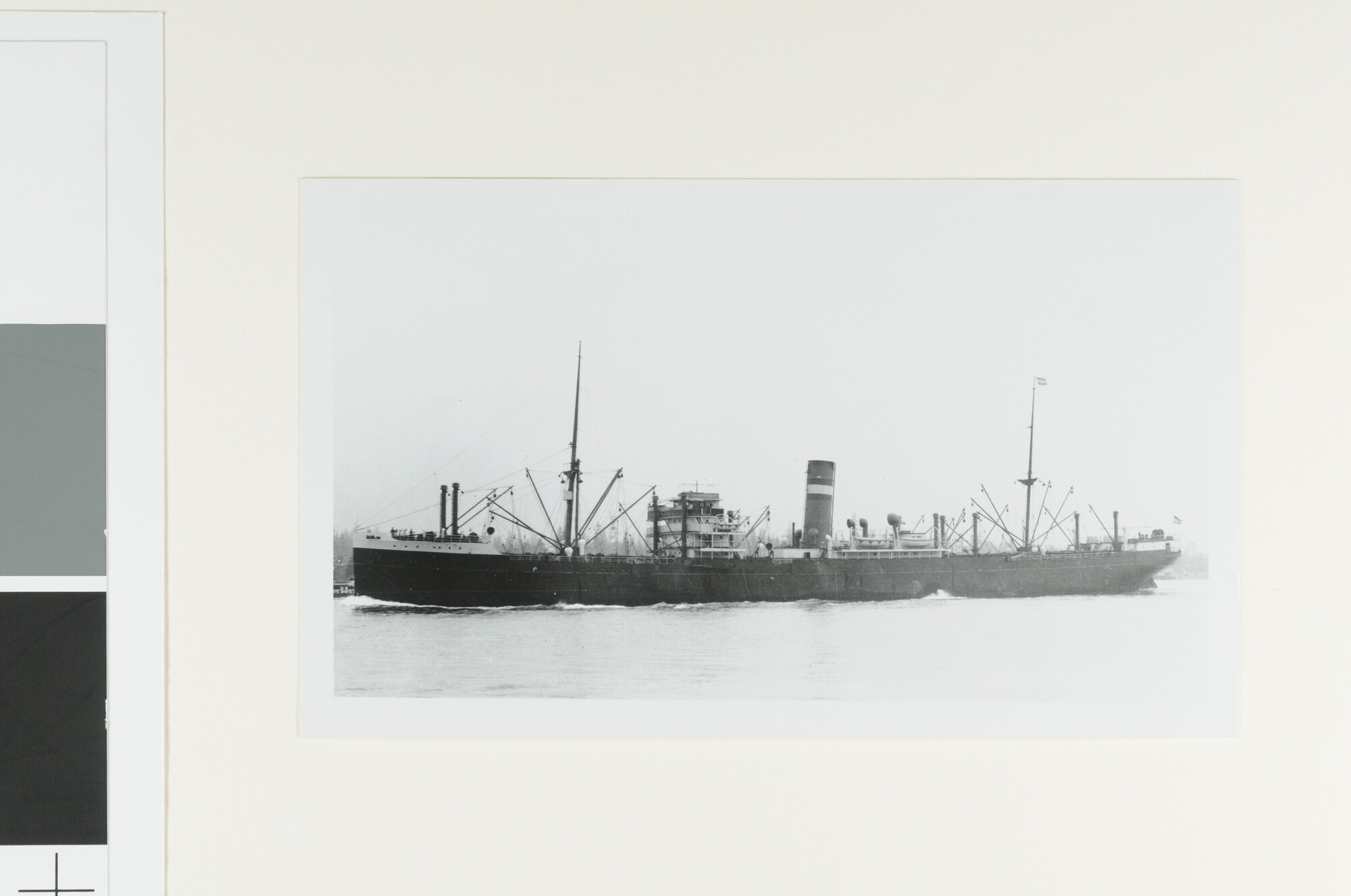 A.4744(28); Het vrachtschip ss. 'Grootendijk' van de Holland-Amerika Lijn; foto