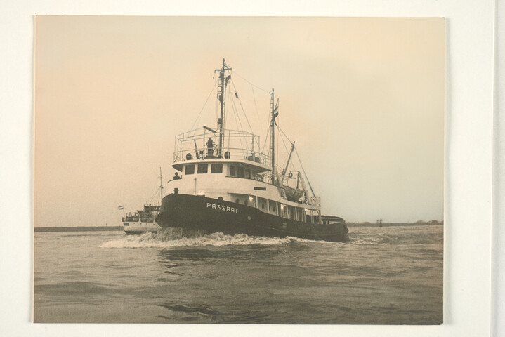 S.5219(12)0241; Fotos van de proefvaart van de bergings- en brandblussleepboot Passaat [...]; fotoreportage