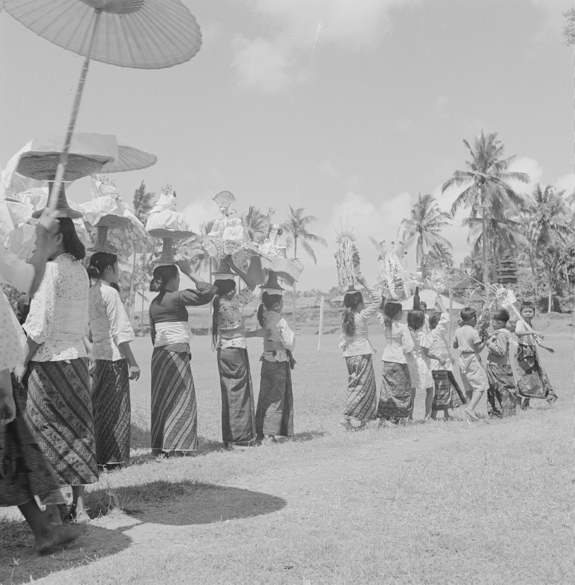 2015.2852; Negatief van vrouwen op Bali; negatief