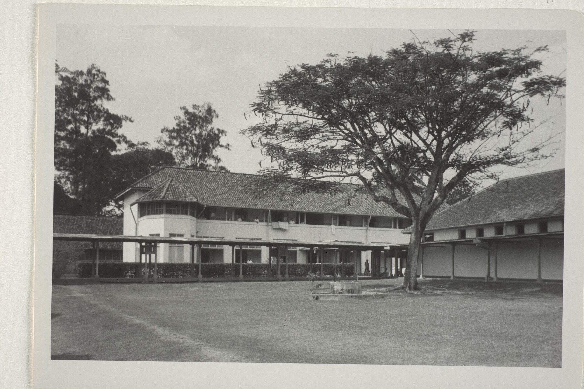 1994.5731; Foto's van het ziekenhuis 'Petamboeran' van de KPM; fotoreportage