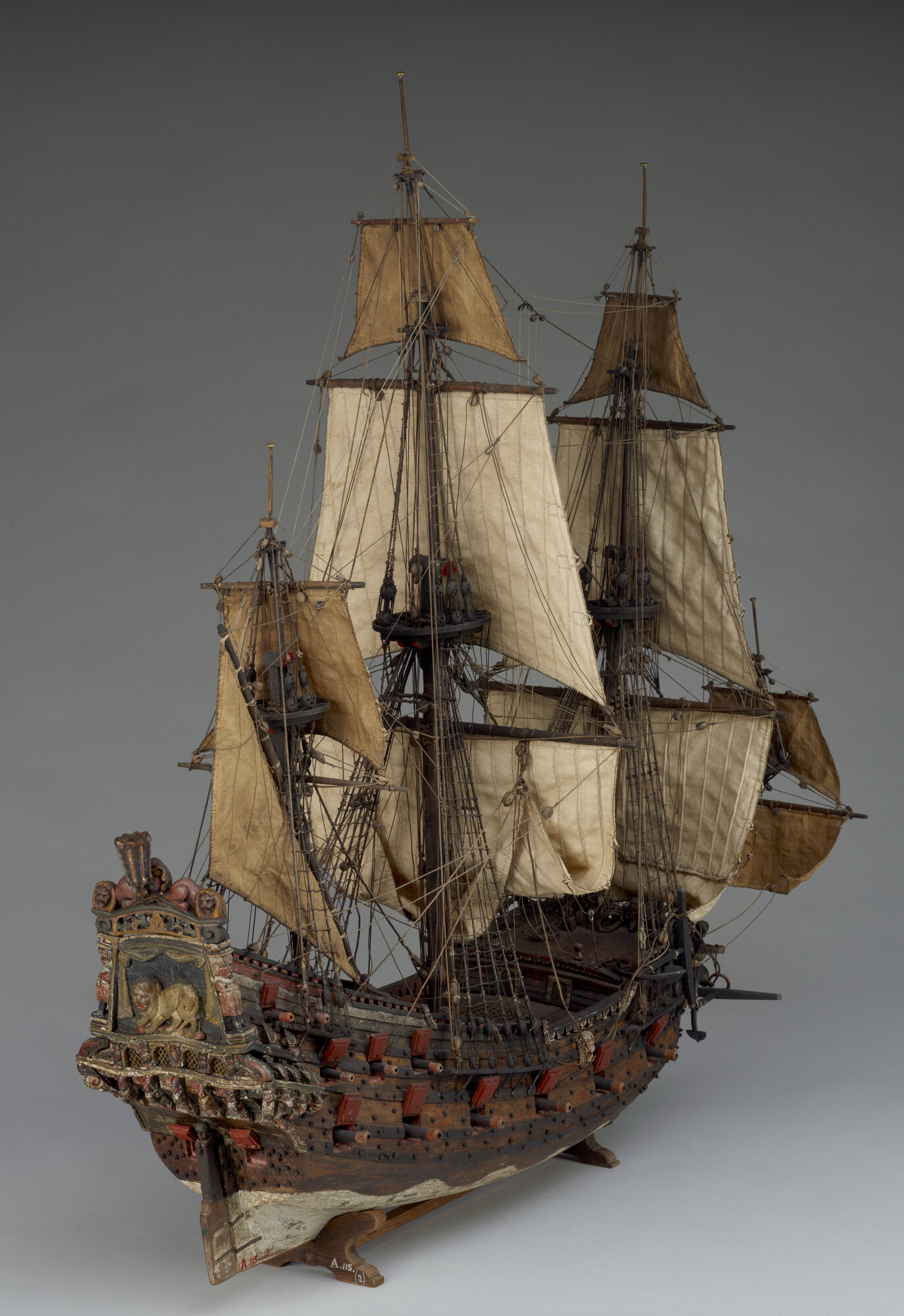 A.0115(02); Model van een pinas van 30 stukken; scheepsmodel