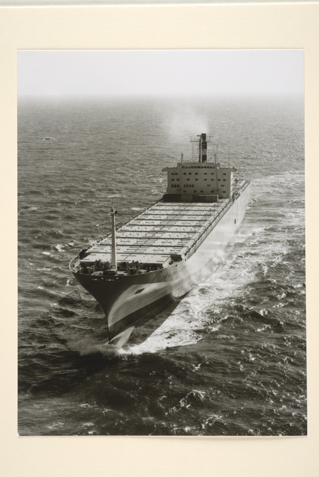 1996.1247; Luchtfotos van het containerschip ms. Nedlloyd Delft van Nedlloyd Lijnen [...]; luchtfoto