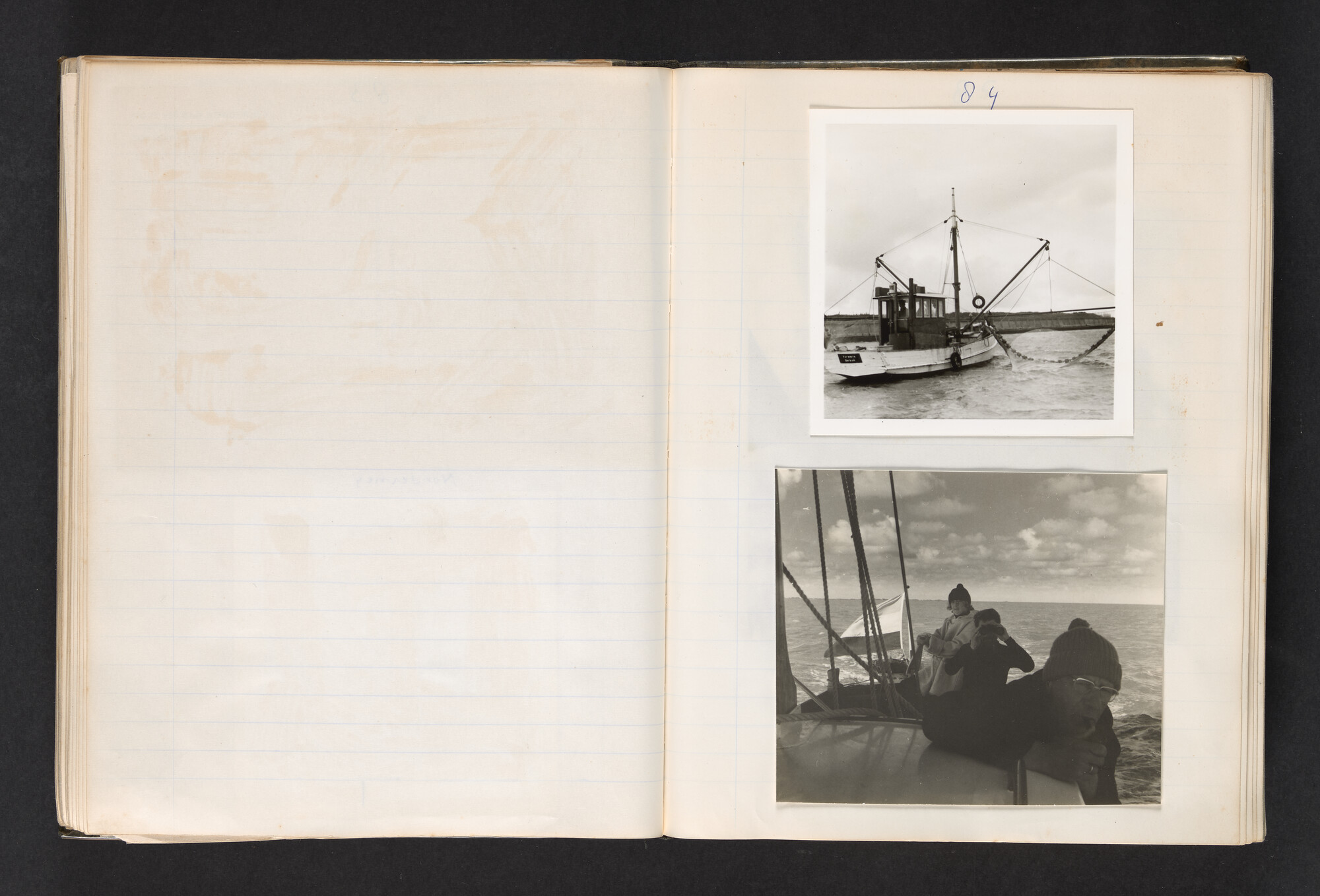 2017.0802; Logboek c.q. fotoalbum van reizen met zeeschouw Grutto (II) in Nederland, Duitsland en Denemarken, 1973-1974; logboek